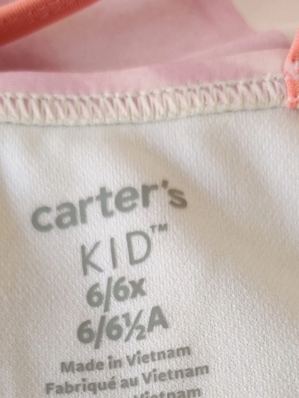 Carter's kid Girls Swimsuit Size 6/6X